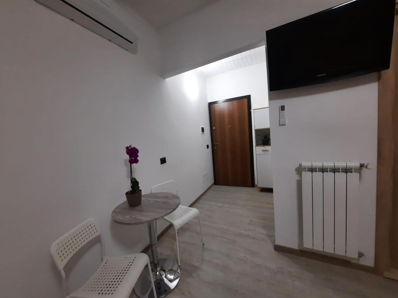 Viccinella House Apartamento Capranica Exterior foto