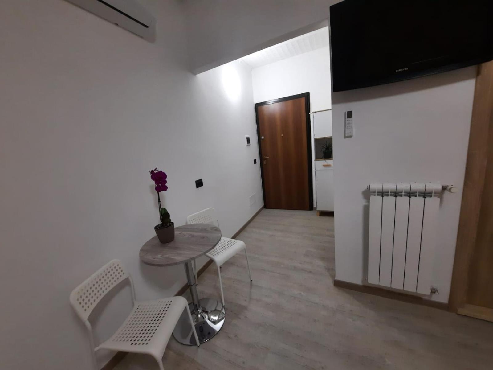 Viccinella House Apartamento Capranica Exterior foto
