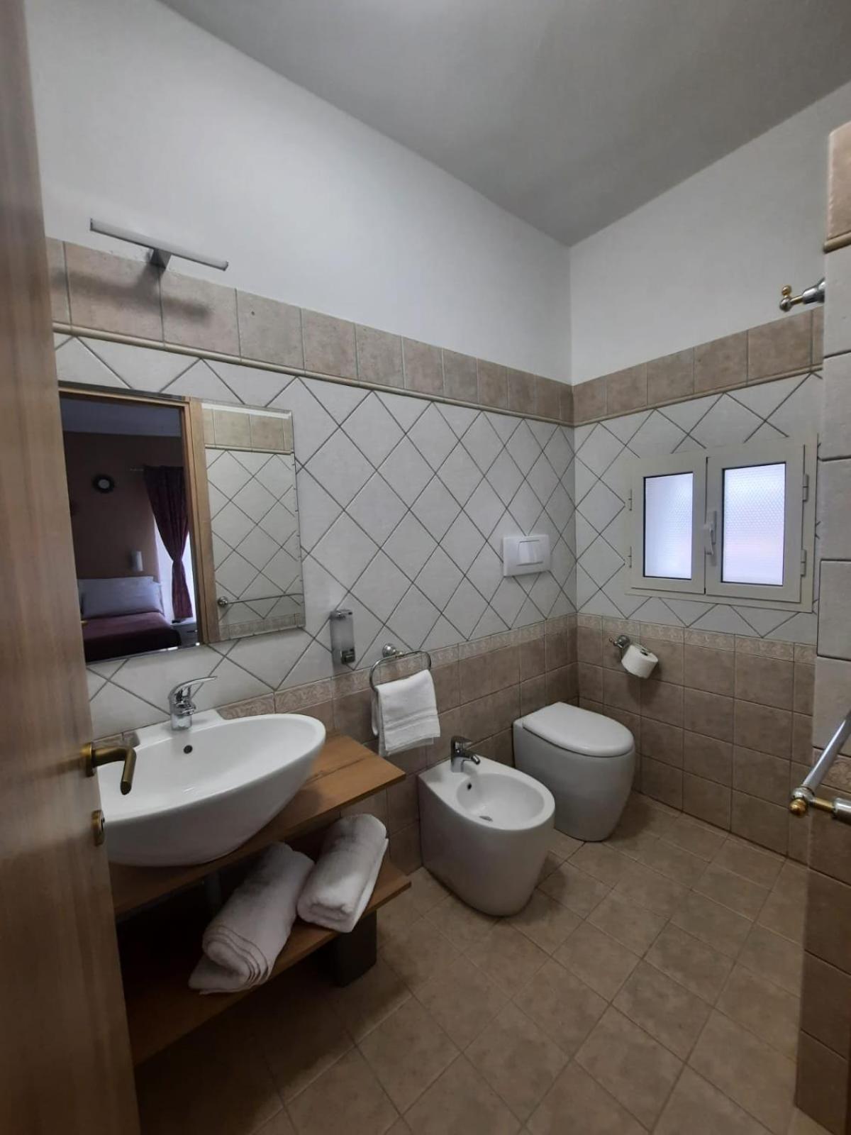 Viccinella House Apartamento Capranica Exterior foto